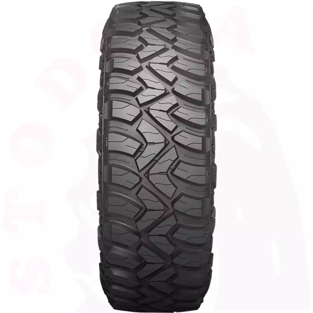 opona-kumho-road-venture-mt71-o-wymiarach-295/70R17-121/118Q-front